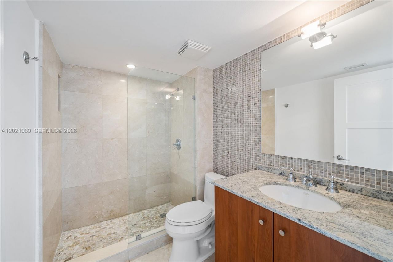 400 S Pointe Dr , Unit 409, Miami Beach, FL 33139 Photo