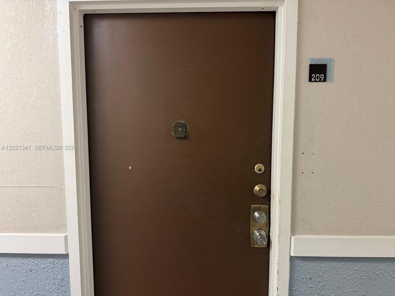492 NW 165th St Rd , Unit C-209, Miami, FL 33169 Photo