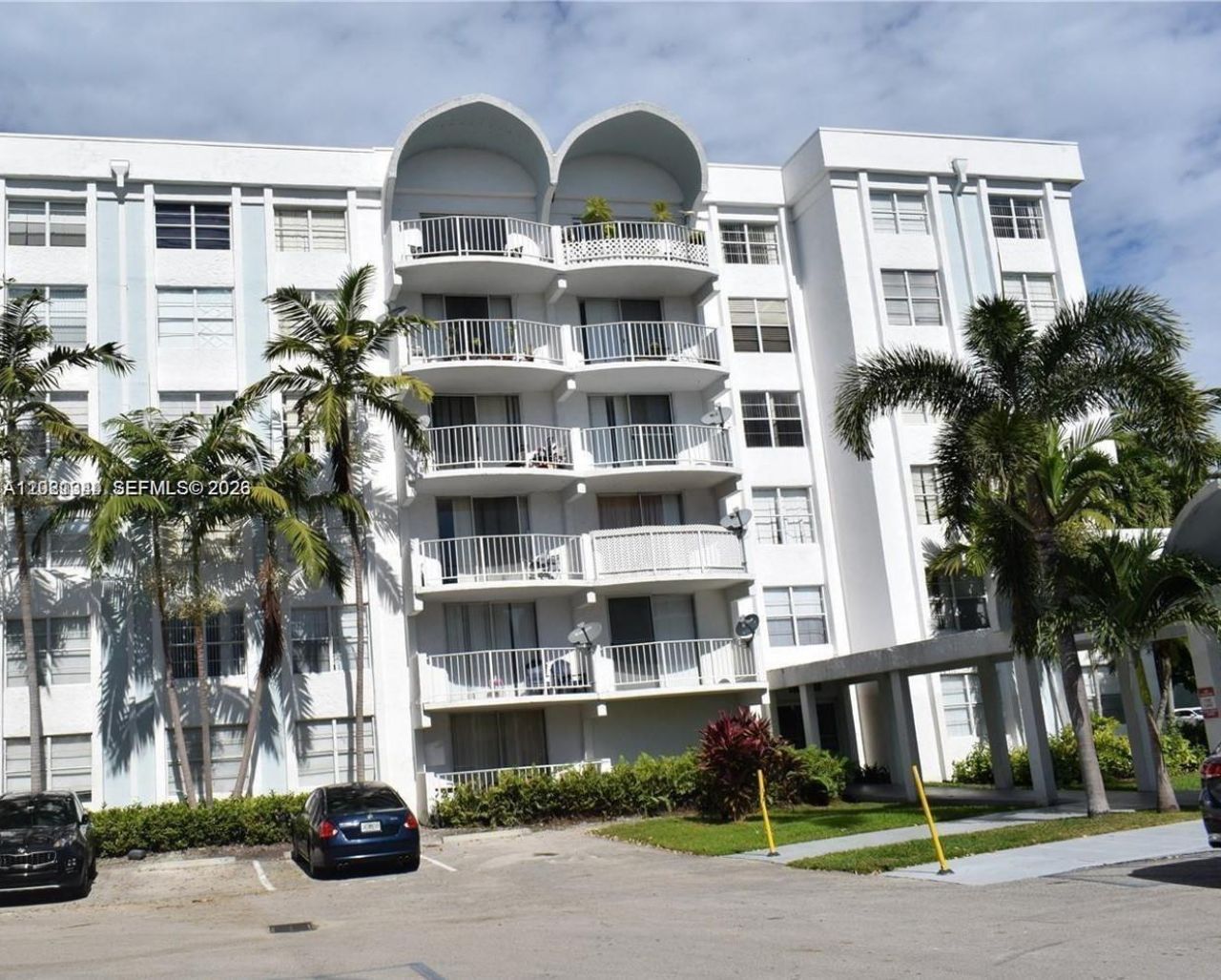 482 NW 165th St Rd , Unit A-103, Miami, FL 33169 Photo