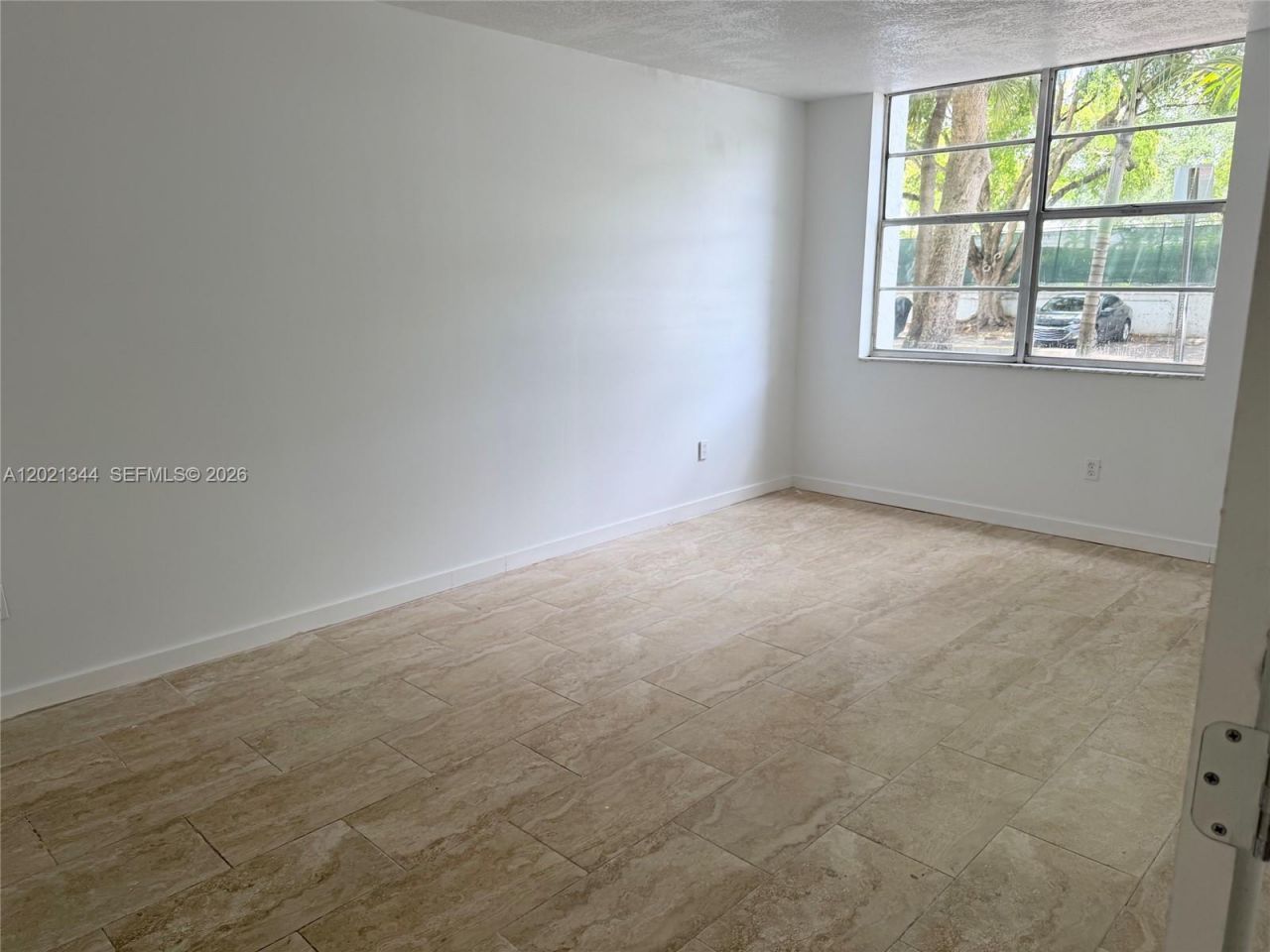482 NW 165th St Rd , Unit A-103, Miami, FL 33169 Photo