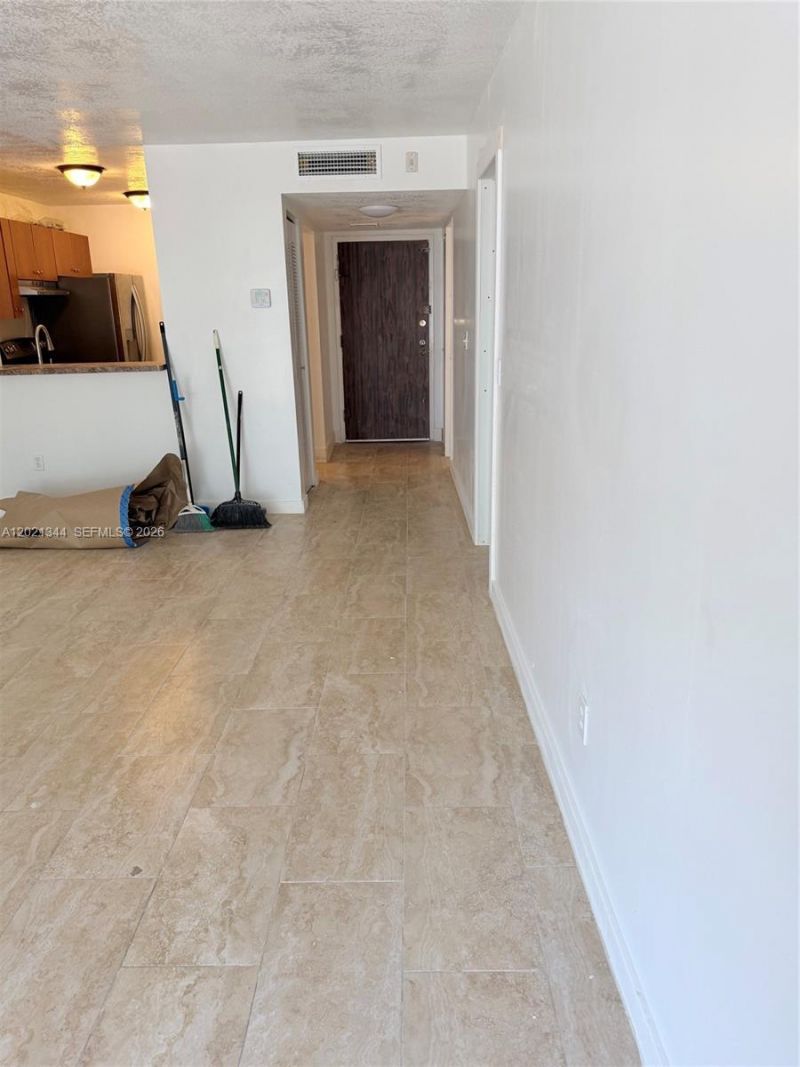 482 NW 165th St Rd , Unit A-103, Miami, FL 33169 Photo