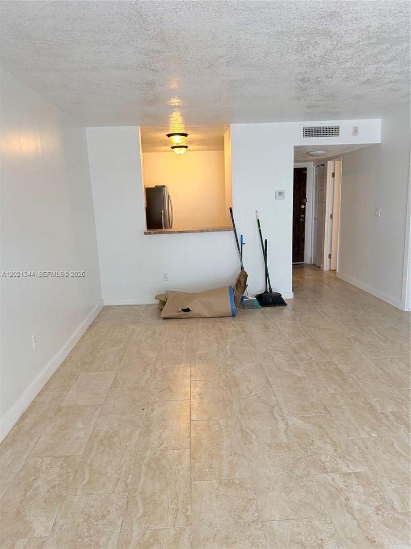 482 NW 165th St Rd , Unit A-103, Miami, FL 33169 Photo