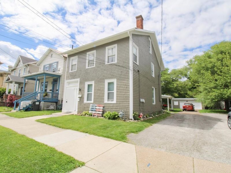 421 E Adams Street, Sandusky, OH 44870 Photo 2