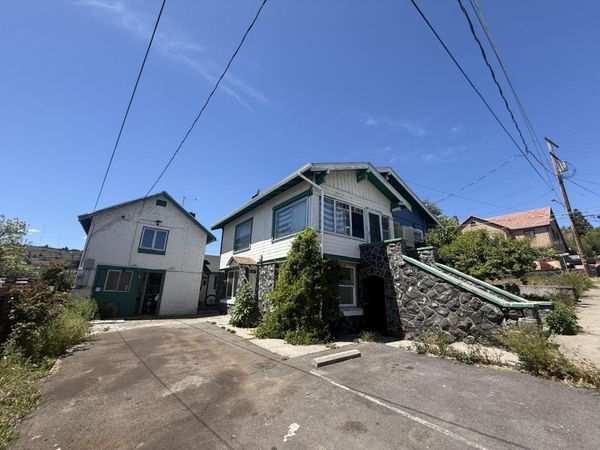42 Pine Street, Klamath Falls, OR 97601