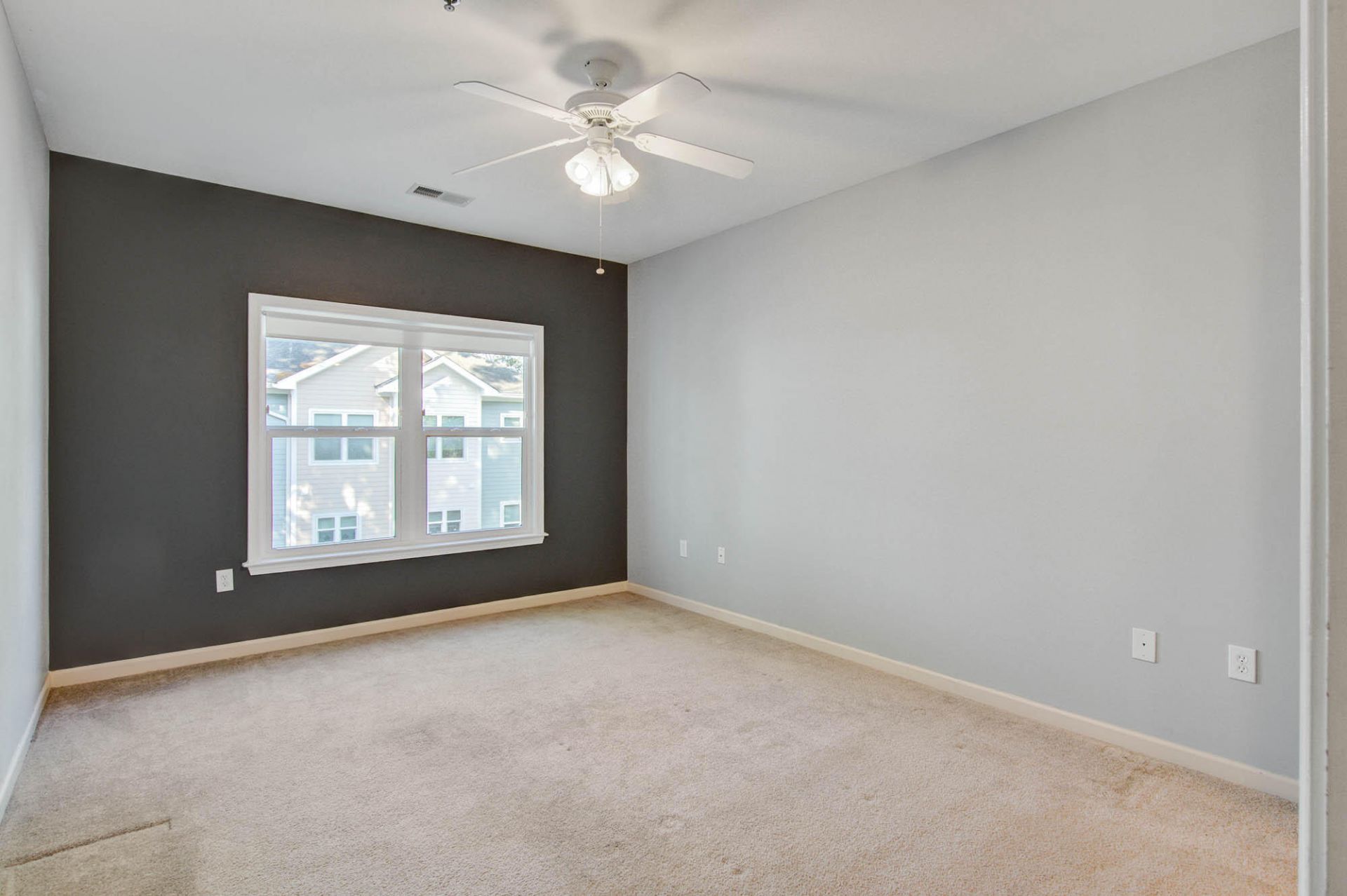 1755 Central Park Road Photo 10