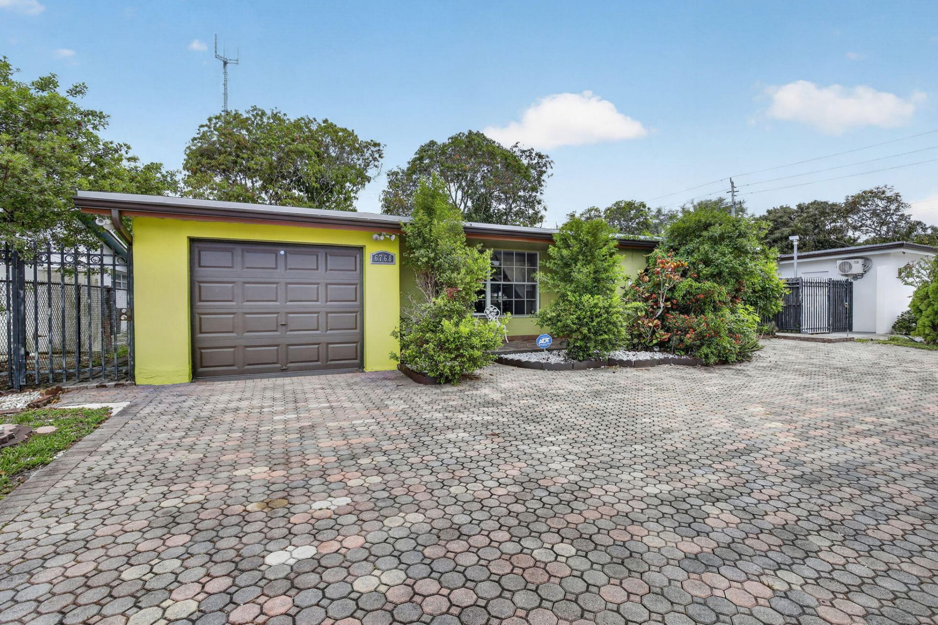6768 Pansy Drive, Miramar, FL 33023 Photo