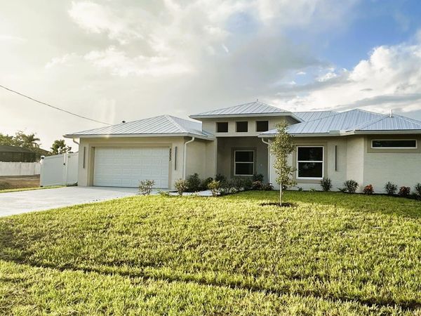 2233 SW Elmwood Avenue, Port St. Lucie, FL 34953