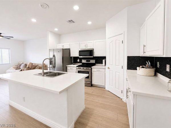 2444 Belt Buckley Drive , Henderson, NV 89002