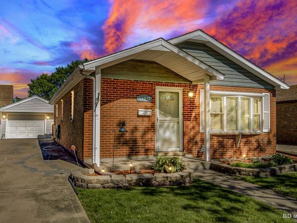 11017 Mcvicker Avenue , Chicago Ridge, IL 60415