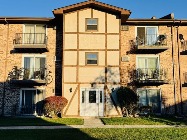 3823 W 123rd Street , Unit 302, Alsip, IL 60803