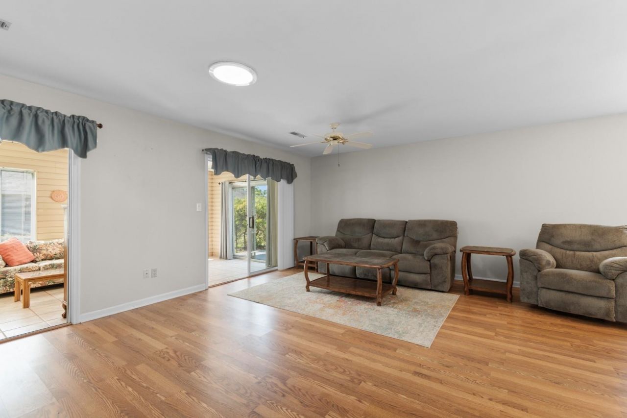 6524 White Heron Crescent  Photo 10