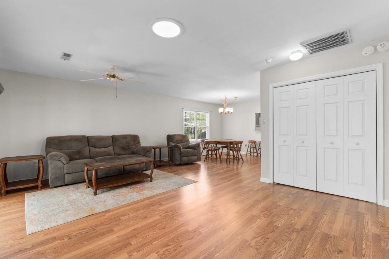 6524 White Heron Crescent  Photo 11