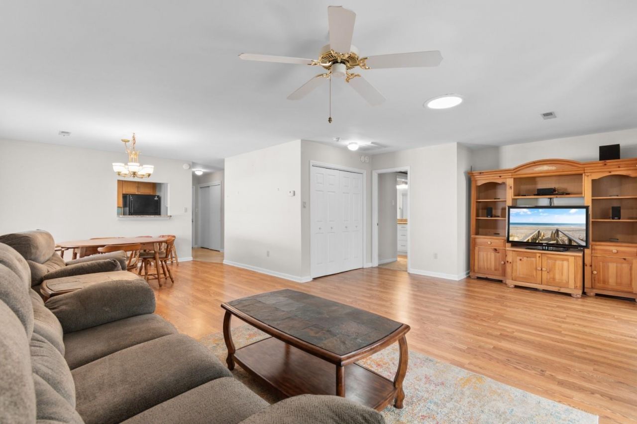 6524 White Heron Crescent  Photo 13