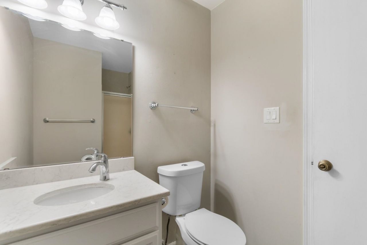 6524 White Heron Crescent  Photo 22