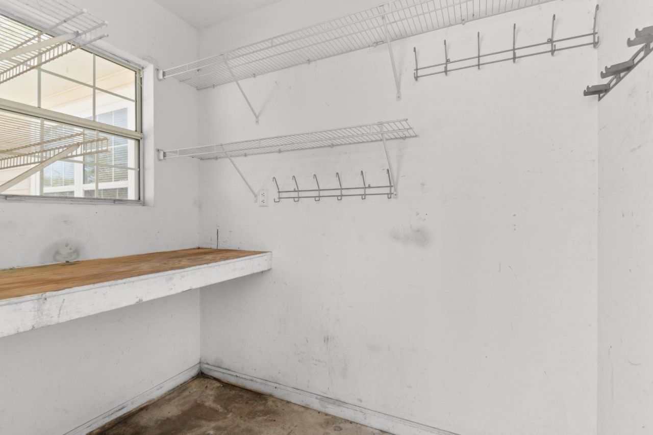 6524 White Heron Crescent  Photo 32