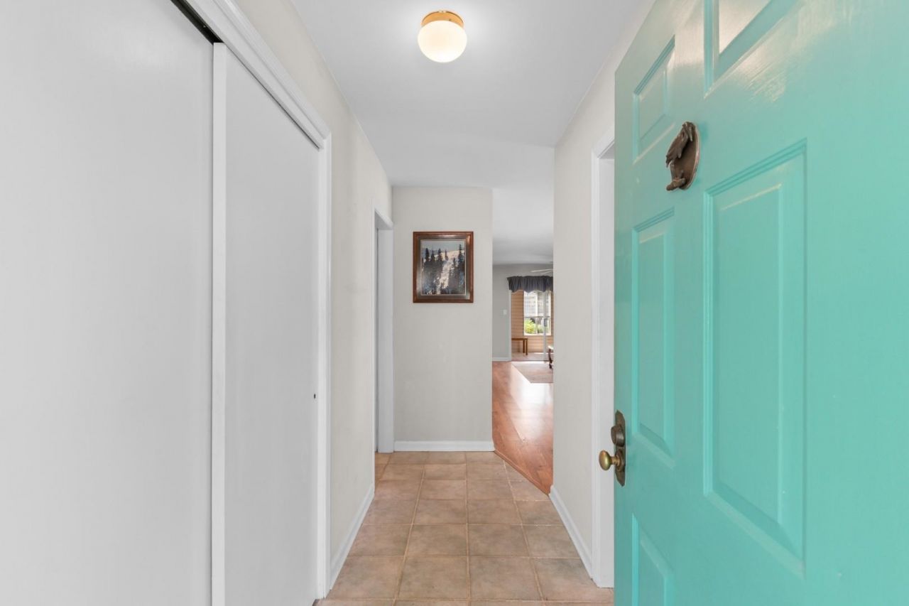 6524 White Heron Crescent  Photo 4