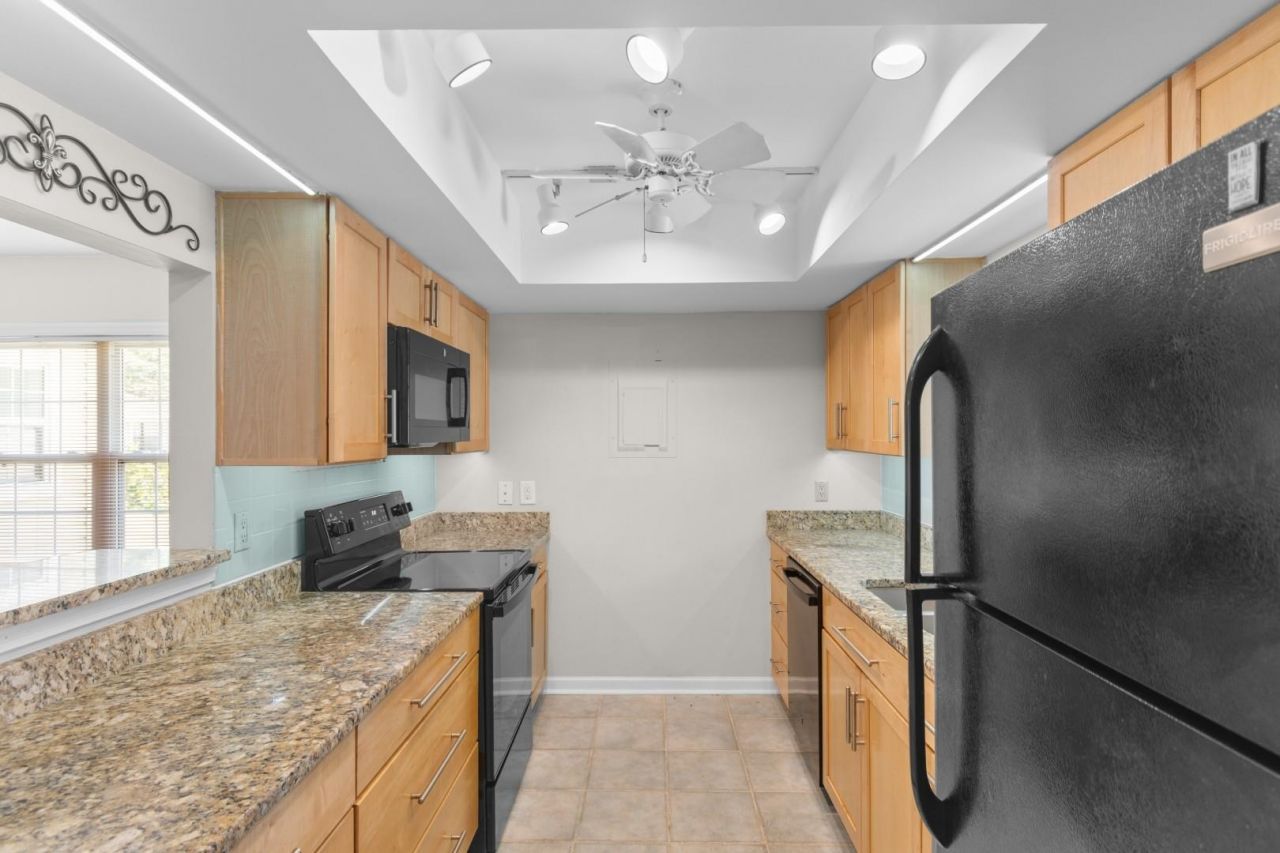 6524 White Heron Crescent  Photo 5