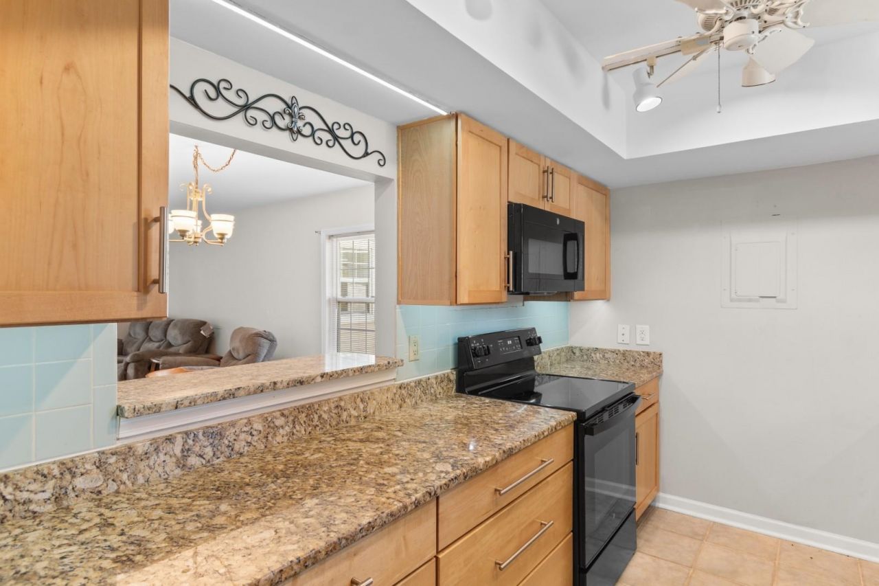 6524 White Heron Crescent  Photo 6