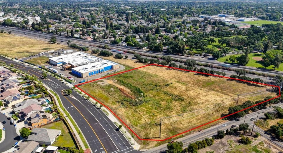 Lotz Pkwy, Elk Grove, CA 95757 Photo