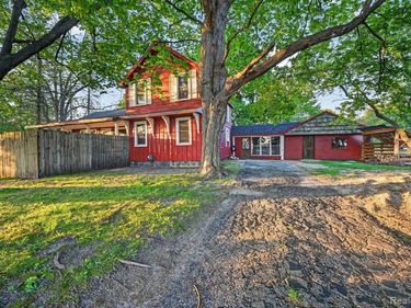 864 Hogsback Road, Delhi Charter Twp, MI 48854