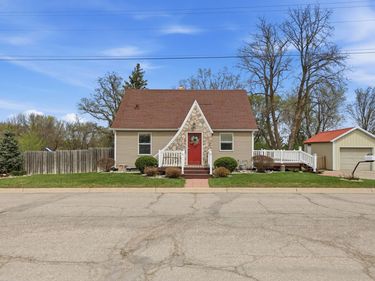 224 Elm Street W, Detroit Lakes, MN 56501