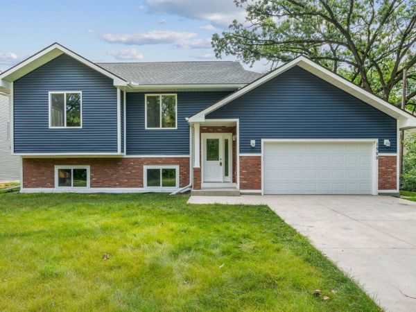 1880 Desoto Street N, Maplewood, MN 55117