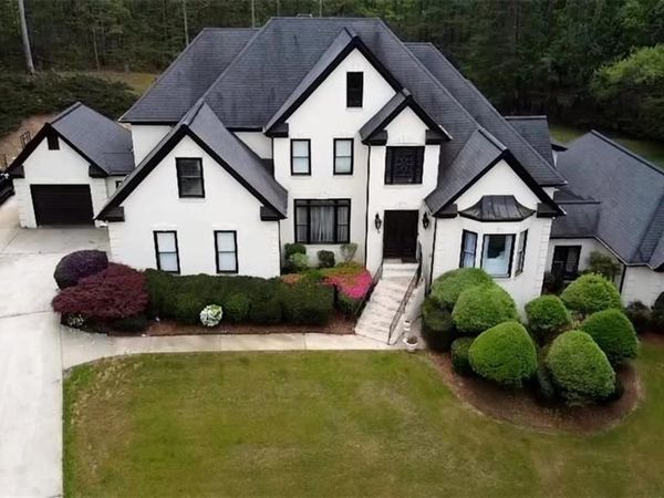 4690 Hamden Forest Drive , Atlanta, GA 30331