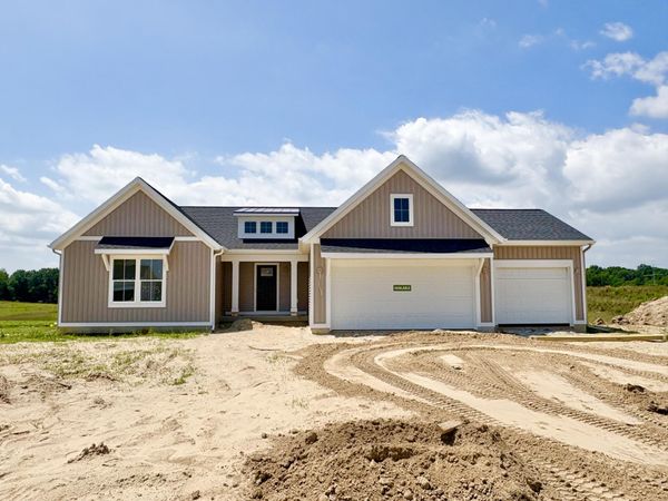 7093 Kettle Dale Avenue SE, Alto, MI 49302