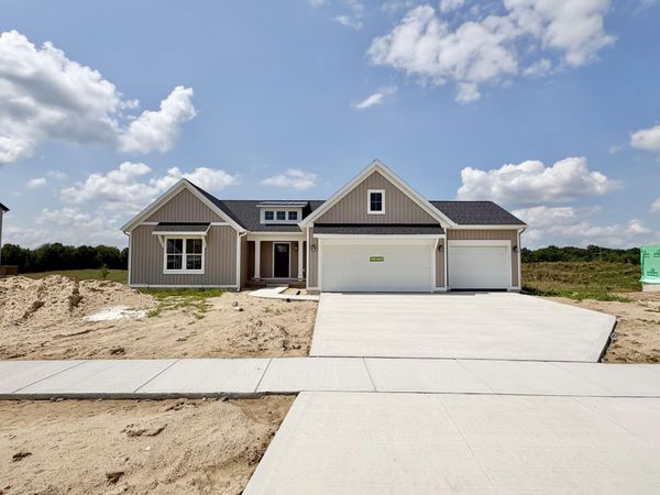 7093 Kettle Dale Avenue SE, Alto, MI 49302