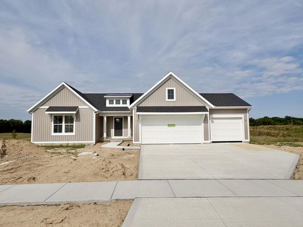 7093 Kettle Dale Avenue SE, Alto, MI 49302