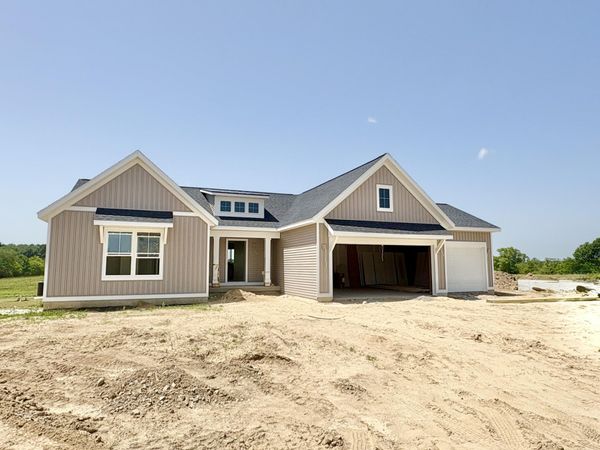 7093 Kettle Dale Avenue SE, Alto, MI 49302