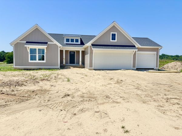 7093 Kettle Dale Avenue SE, Alto, MI 49302