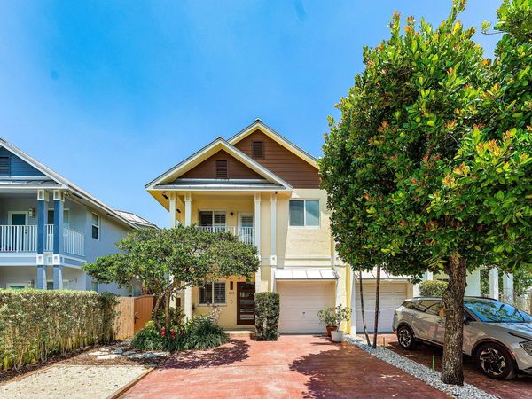808 SW 7th Avenue, Fort Lauderdale, FL 33315