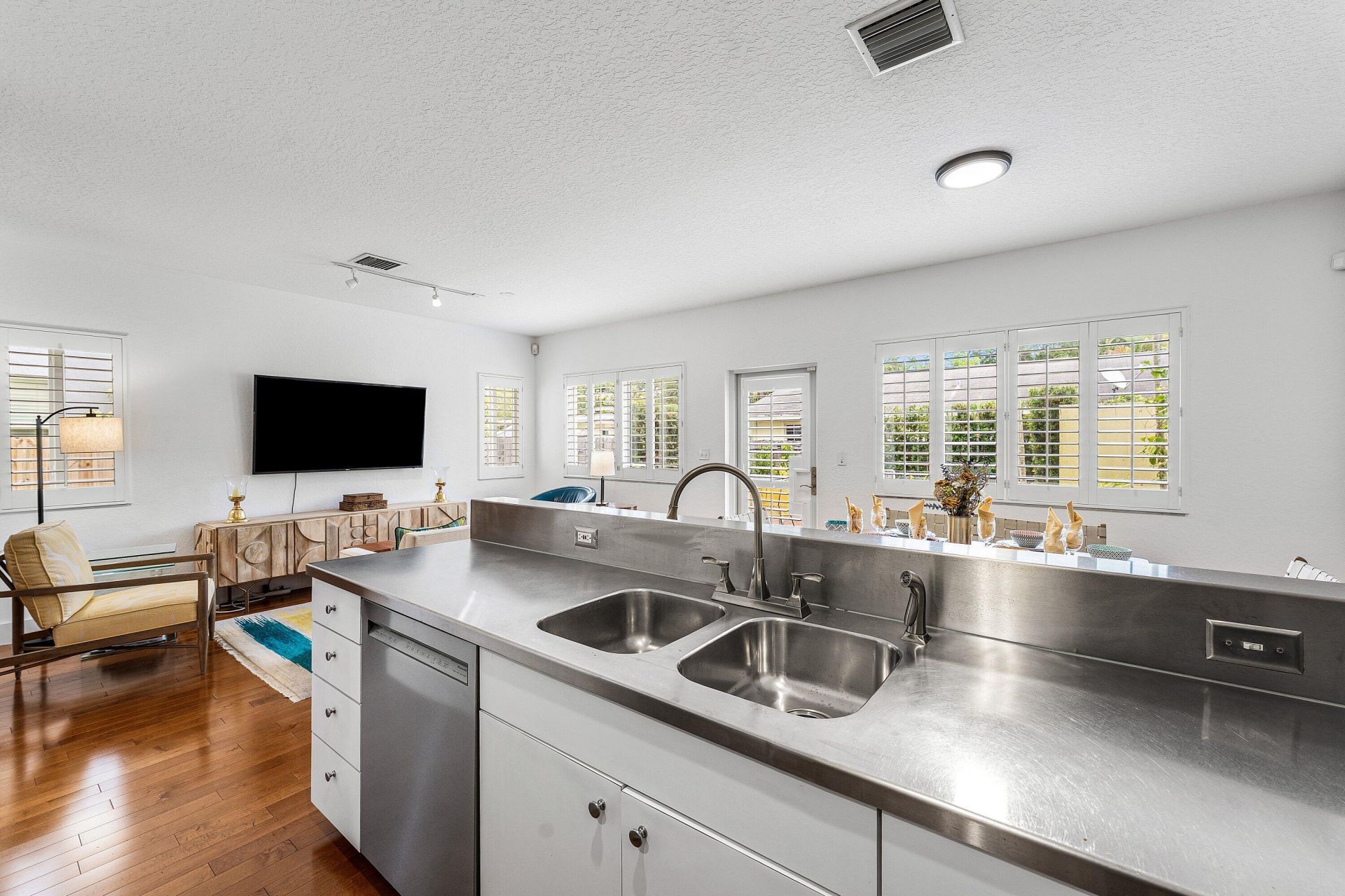 808 SW 7th Avenue, Fort Lauderdale, FL 33315 Photo