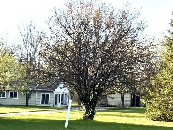 W11762 RAYS LANE, Crivitz, WI 54114