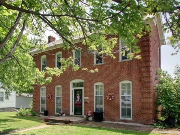 2814 Hampshire Street, Quincy, IL 62301