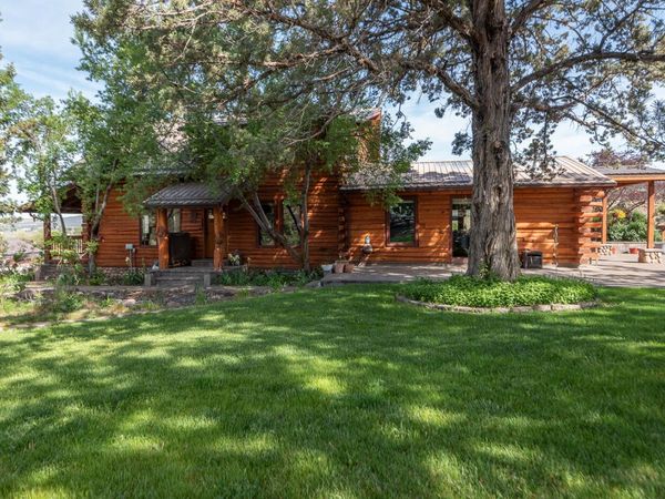 8180 NW Country Loop, Prineville, OR 97754