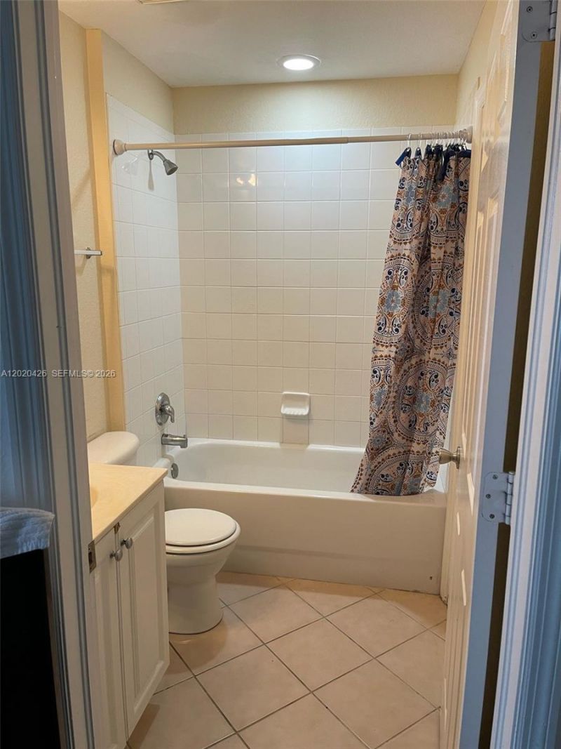 2043 Nassau Dr, Unit 2043, Riviera Beach, FL 33404 Photo