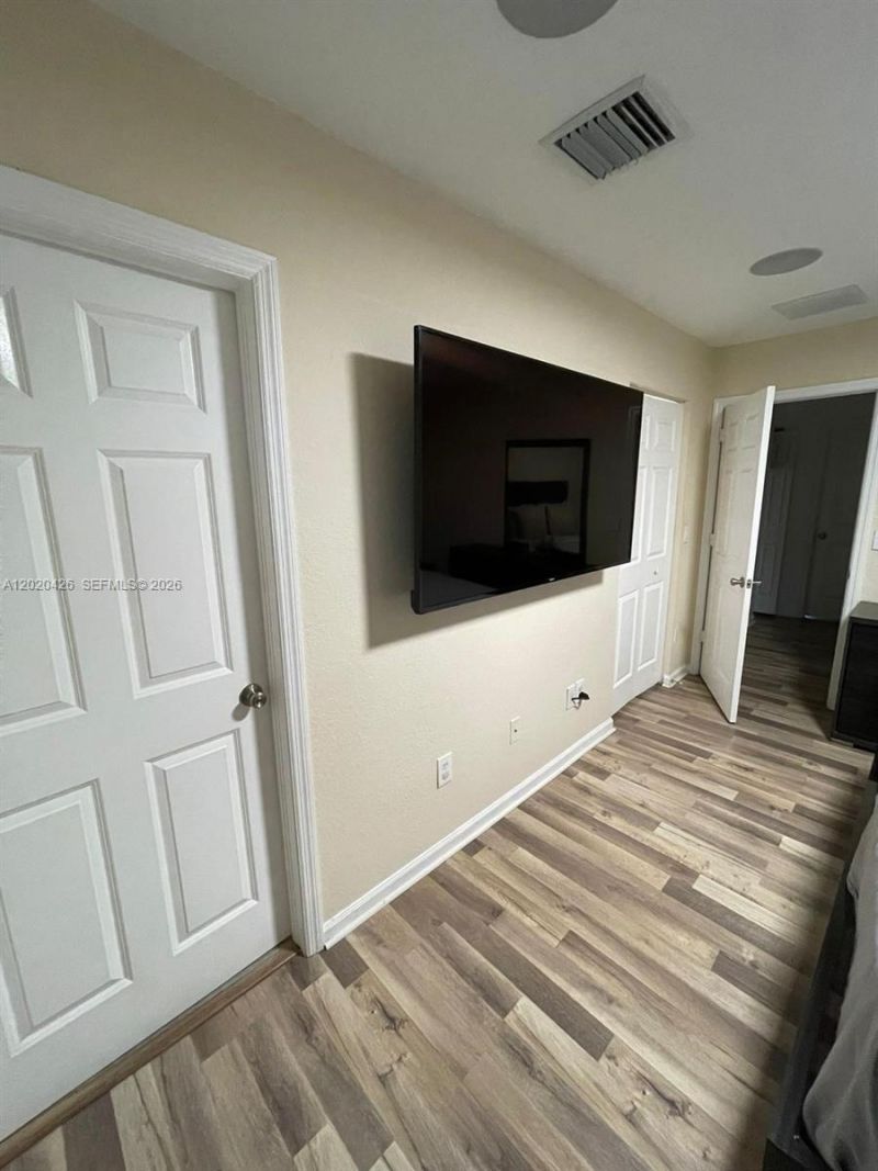 2043 Nassau Dr, Unit 2043, Riviera Beach, FL 33404 Photo