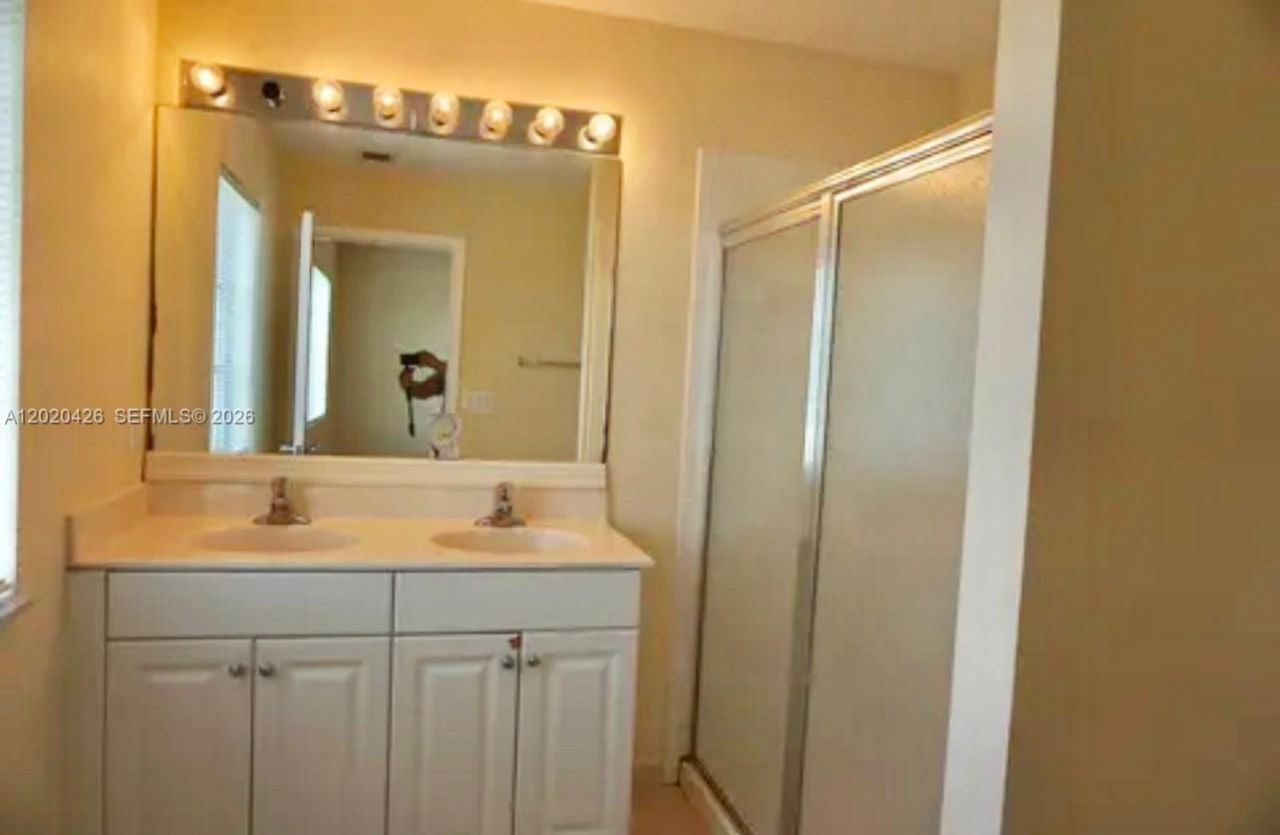 2043 Nassau Dr, Unit 2043, Riviera Beach, FL 33404 Photo