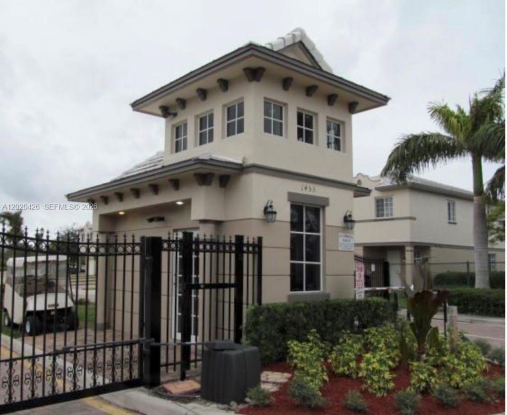 2043 Nassau Dr, Unit 2043, Riviera Beach, FL 33404 Photo