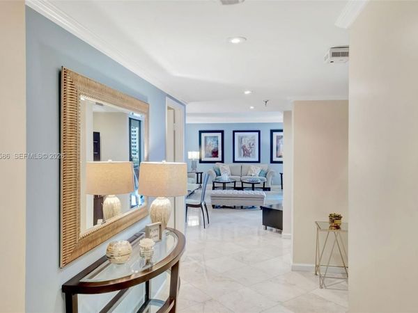 520 Brickell Key Dr, Unit A914, Miami, FL 33131
