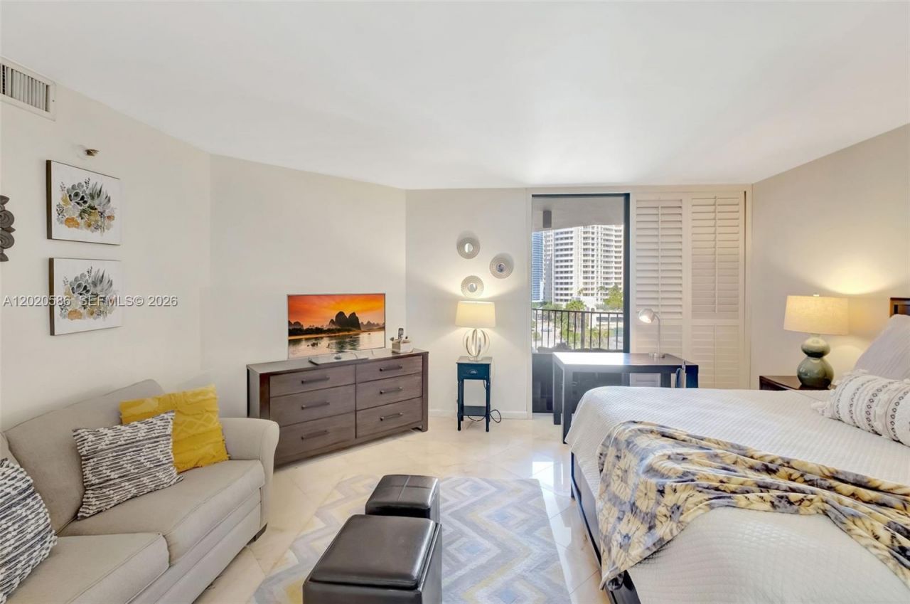 520 Brickell Key Dr , Unit A914, Miami, FL 33131 Photo