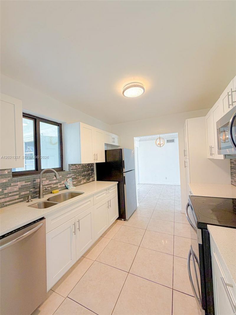 1650 NW 26th Ter, Fort Lauderdale, FL 33311 Photo