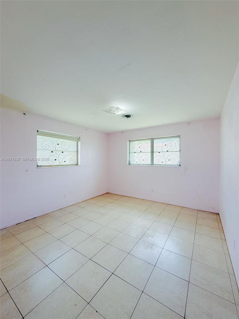 1650 NW 26th Ter, Fort Lauderdale, FL 33311 Photo