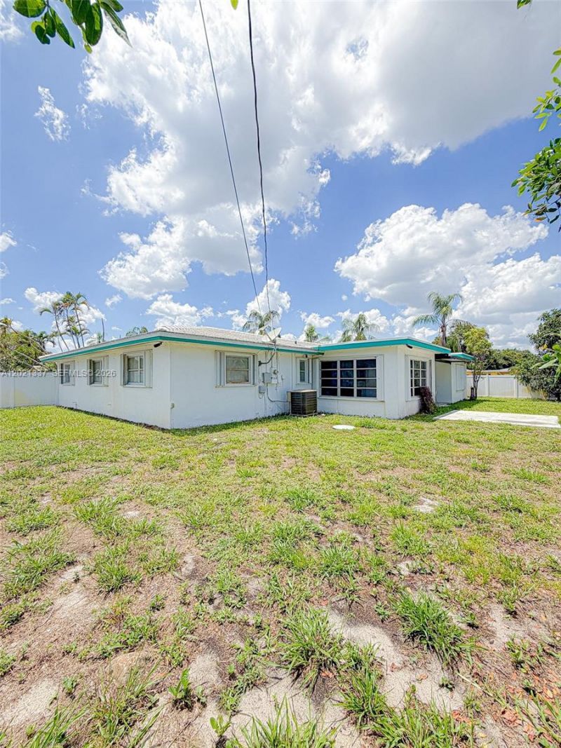 1650 NW 26th Ter, Fort Lauderdale, FL 33311 Photo