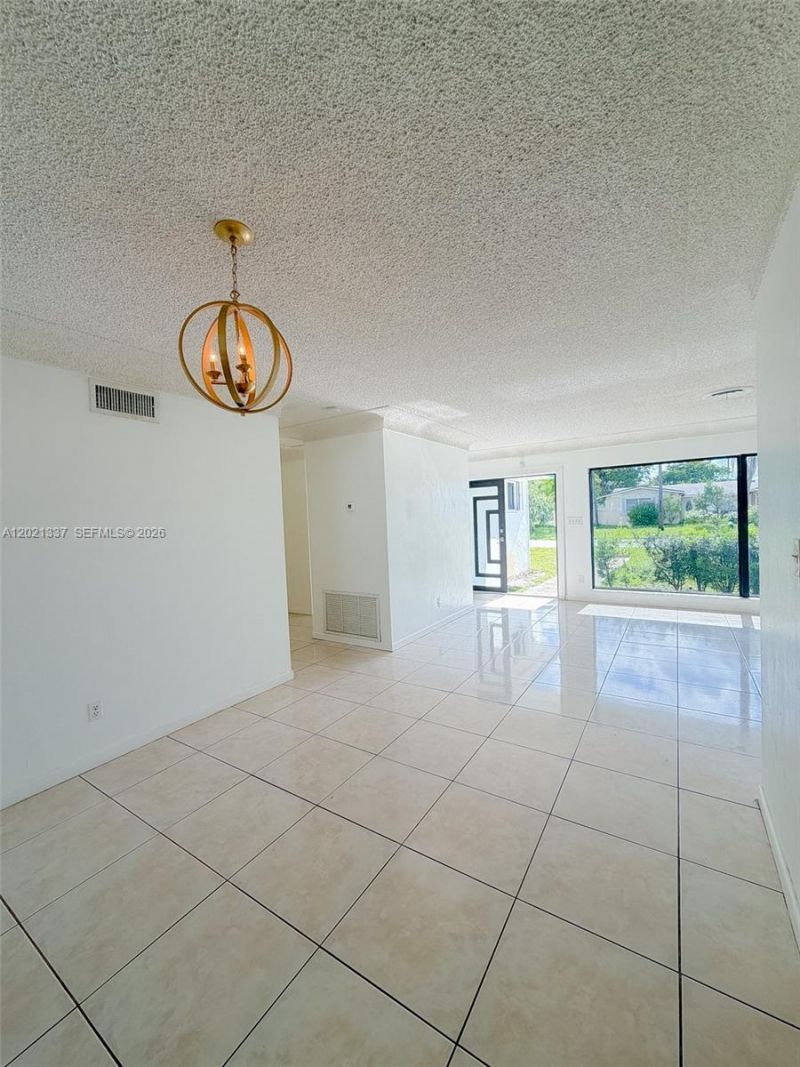 1650 NW 26th Ter, Fort Lauderdale, FL 33311 Photo