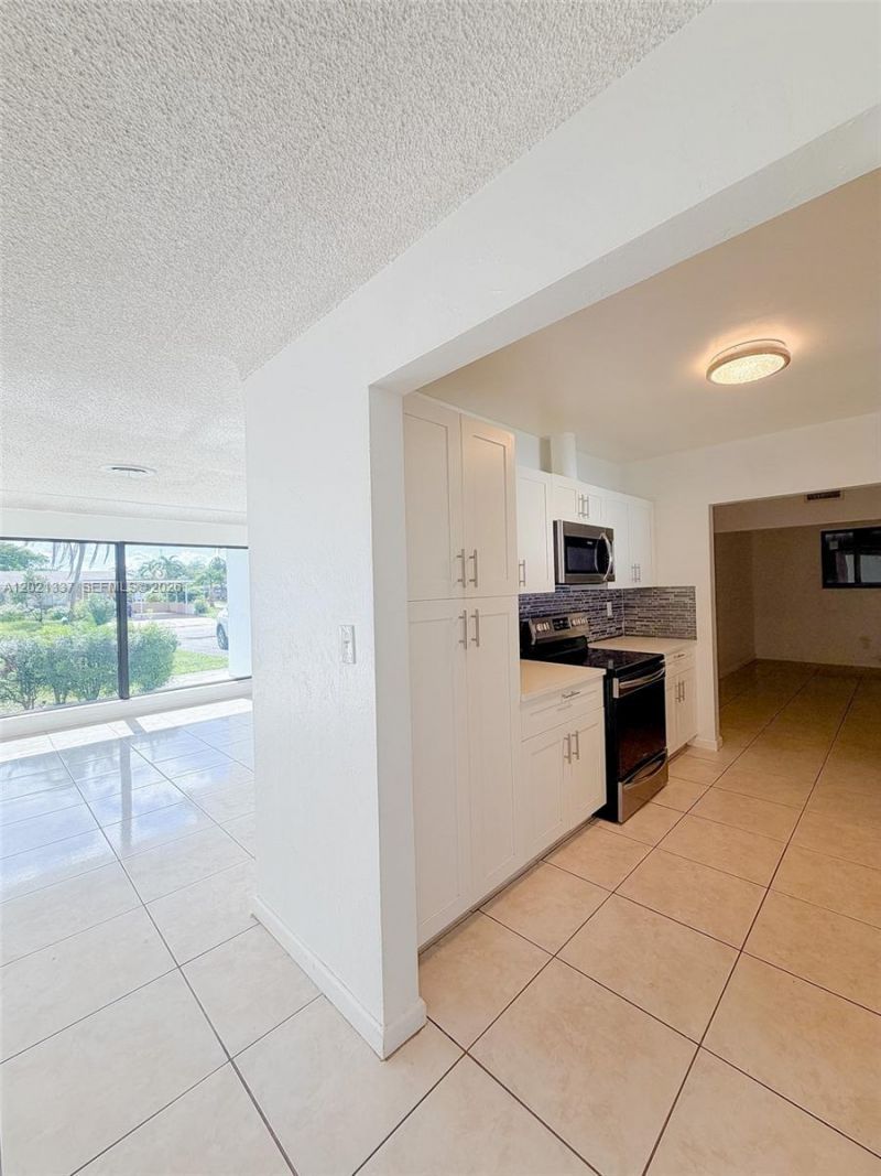 1650 NW 26th Ter, Fort Lauderdale, FL 33311 Photo