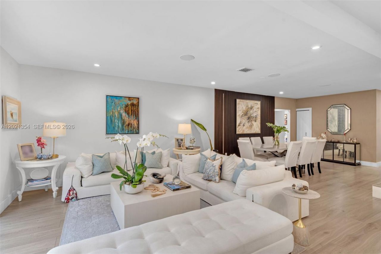6235 Alton Rd , Miami Beach, FL 33140 Photo