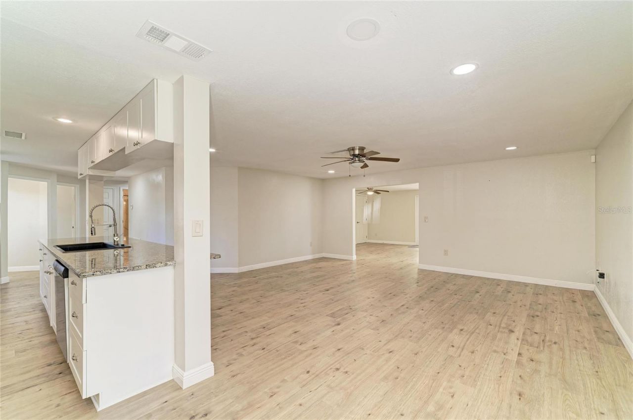 6705 35th Avenue W, Bradenton, FL 34209 Photo
